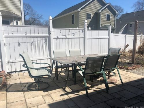 115 Edgewood Rd, Niantic CT  06357-1615 exterior