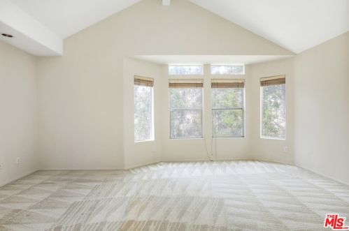 889 Calle Amable, Glendale CA  91208-3058 exterior