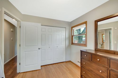 5142 Eastwood Rd, Saint Paul MN  55112-4804 exterior