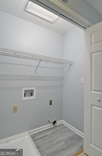 1192 Mountain Springs Dr, Kennesaw GA  30144-5611 exterior