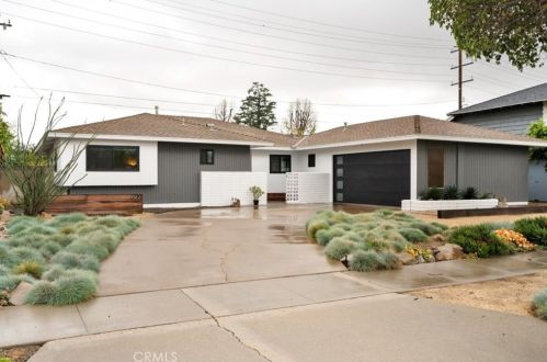 822 Park Ln, Santa Ana, CA 92705-6744