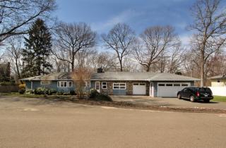 191 Sperry Dr, Guilford CT  06437-2947 exterior