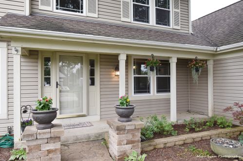 1103 Dorchester Ln, Hanover Park, IL 60103-5700