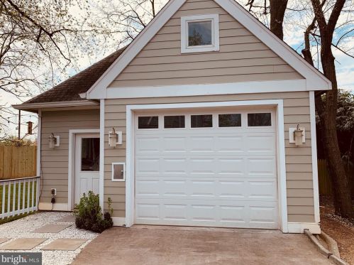 2233 Luzerne Ave, Silver Spring MD 20910-2135 exterior