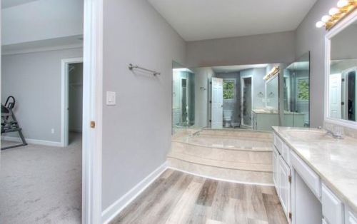 1 Frst Rdg Ct, Atlanta GA  30350-1802 exterior