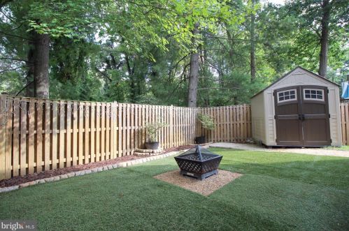 6363 Buffie Ct, Springfield, VA 22015-3404
