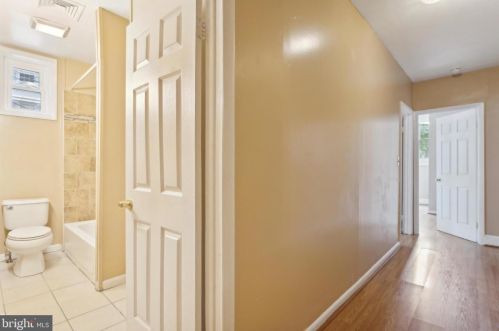 900 5 St, Philadelphia PA 19123-1455 exterior