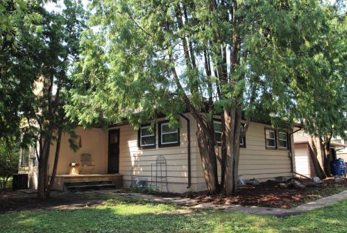 1515 96th St, Minneapolis, MN 55425-2538