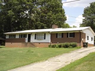 747 Woodcrest Dr, Asheboro, NC 27205-7550
