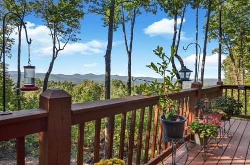 74 Sam Allen Mountain Rd, Ellijay, GA 30536-8088