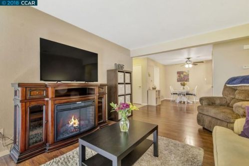 5015 Valley Crest Dr, Concord CA 94521-3083 exterior