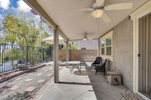 7948 Shadow Trails Ln, Riverside CA  92509-7007 exterior