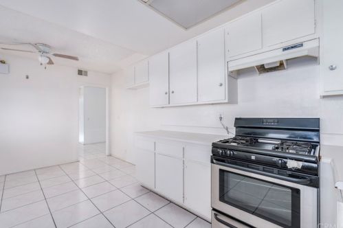 2166 Euclid St, Anaheim, CA 92802-4526