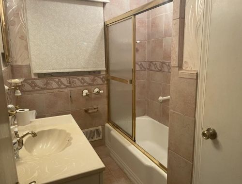 1373 Carolyn Dr, Atlanta GA  30329-3546 exterior