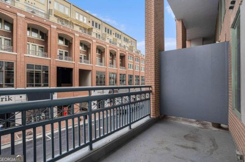 260 18th St, Atlanta GA  10201-1100 exterior