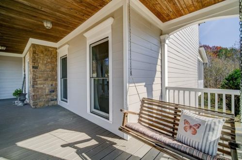 119 Royal Oaks Dr, Holly Springs, GA 30115-6587