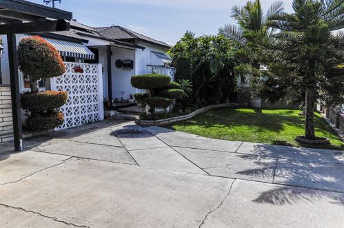 701 English St, Santa Ana, CA 92703-2830