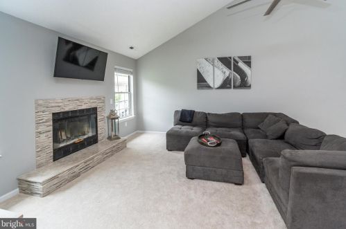 1005 Eagles Chase Dr, Trenton NJ  08648-2539 exterior