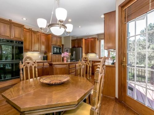 3817 Bridgewater Dr, Saint Paul MN  55123-2526 exterior