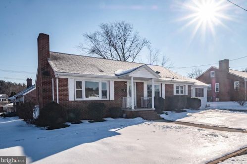 223 Clymer Ave, Front Royal, VA 22630-3917