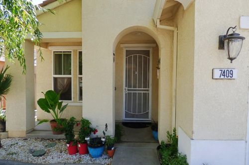 7409 Molitor Ct, Rio Linda, CA 95673-1477