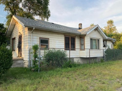 1253 Rutledge St, Gary, IN 46404-2242