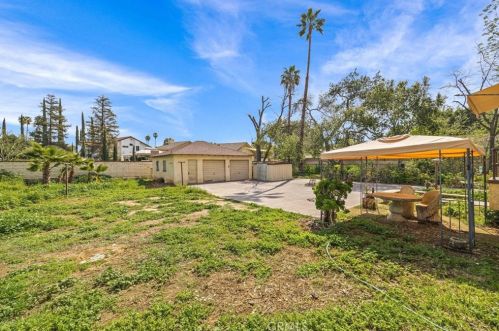5216 Victoria Ave, Riverside CA  92506-1565 exterior