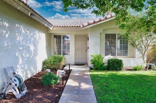 79185 Victoria Dr, La Quinta, CA 92253-4275