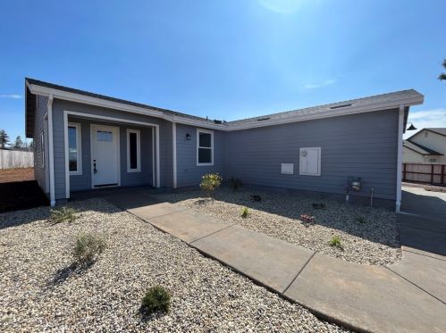 644 Circlewood Dr, Paradise, CA 95969-5704