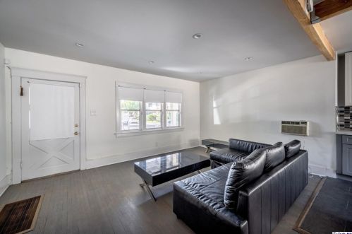 1118 Columbus Ave, Glendale CA  91202-2320 exterior