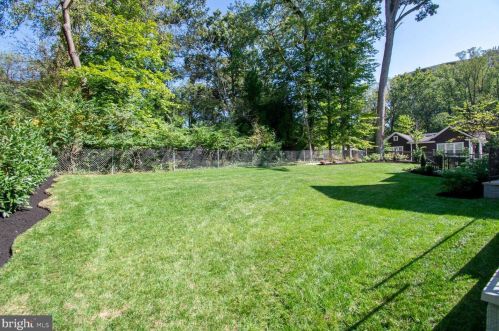 9111 Sligo Crk Pkwy, Silver Spring MD 20901-3361 exterior