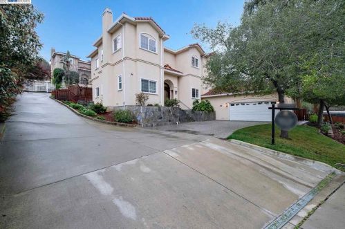 2406 Civic Ave, Hayward, CA 94542-2302