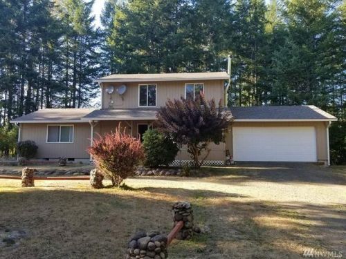 102 Newberry Ln, Whites, WA 98541-9492