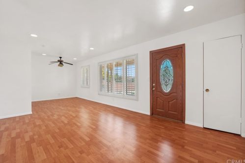 527 Hampton St, Anaheim CA  92801-5006 exterior