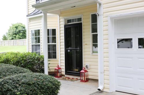 225 Lee Ct, Holly Springs, GA 30115-4155