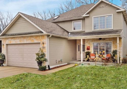 104 Crest Ave, Bensenville, IL 60106-3154