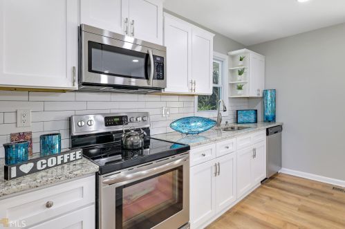 976 Pinehurst Dr, Smyrna GA  30080-4225 exterior