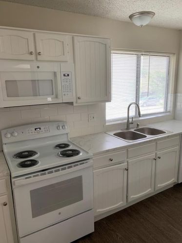 4742 Cliffwood Dr, Garland TX  75043-3319 exterior