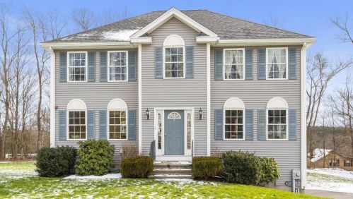 3 Lincoln Ln, Chester, NH 03036-4401