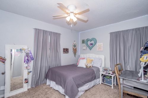 1105 Nottingham Dr, Angleton TX 77515-3518 exterior