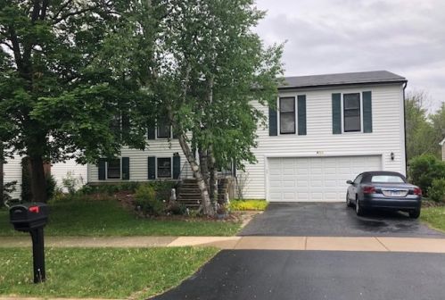 838 Seneca Ln, Carol Stream, IL 60188-9140