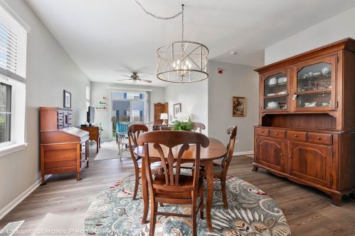2562 Golf Ridge Cir, Naperville, IL 60563-1762