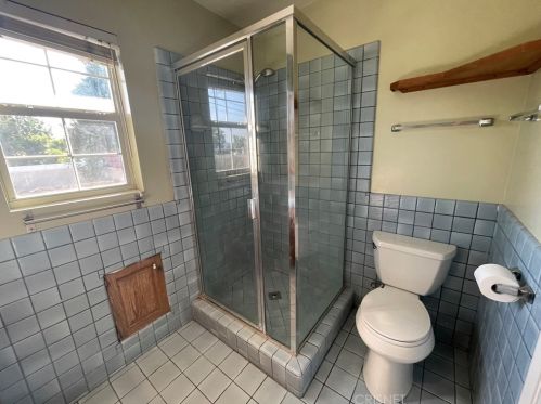 3800 Santa Carlotta St, Glendale CA 91214-1158 exterior