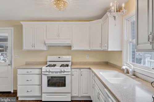 755 Longs Gap Rd, Carlisle PA 17013-8506 exterior