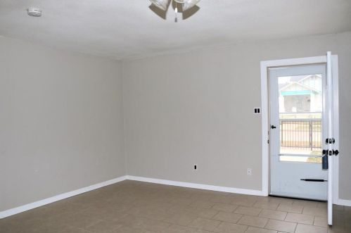 3039 College Ave, Fort Worth TX  76110-3550 exterior