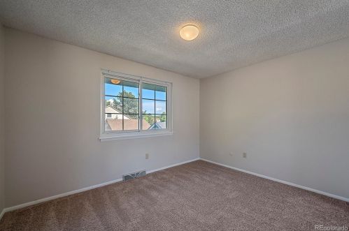 7601 Rosemary Cir, Englewood CO 80112-6421 exterior