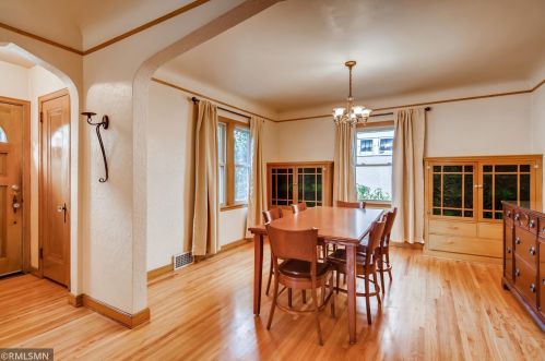 1262 James Ave, Saint Paul MN  55105-2946 exterior