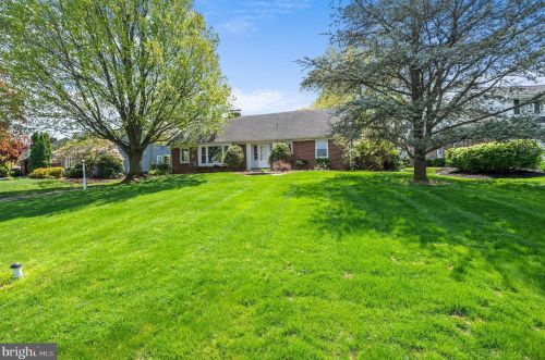1955 Park Plz, Lancaster, PA 17601-3816