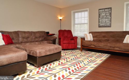 6 Lime St, Ephrata, PA 17522-2314