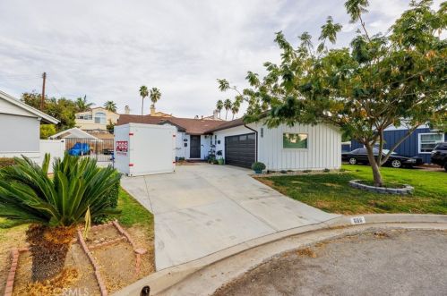 686 Waterbury Ave, Covina, CA 91722-3529